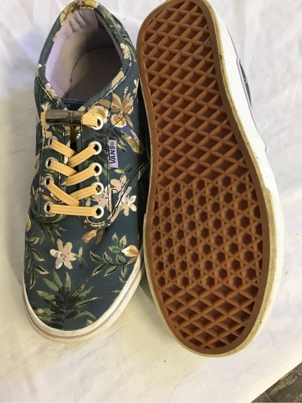 Vans Green Floral Canvas Low-Top Sneakers with Tan Accents - Picture 4 of 5